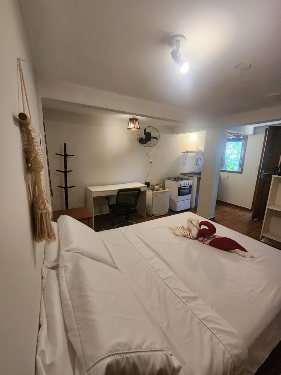 Bed, Kitchen or kitchenette, Photo of the whole room, Bedroom