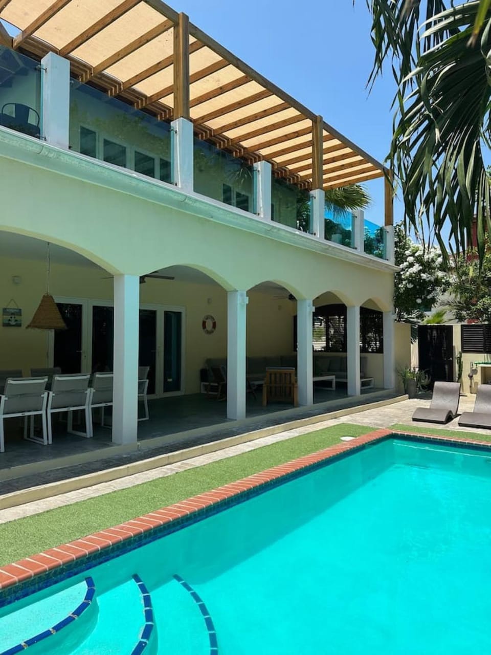 Merlot Villas Aruba private pool from Palm Beach House in Noord