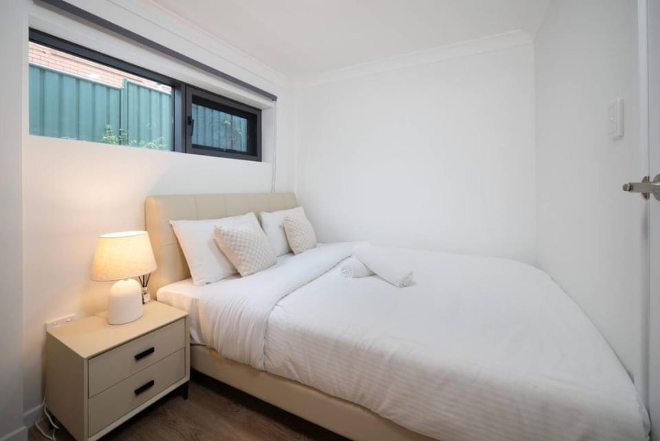Newly Renovated Modern 2BR Self-Contained Unit House in Brisbane