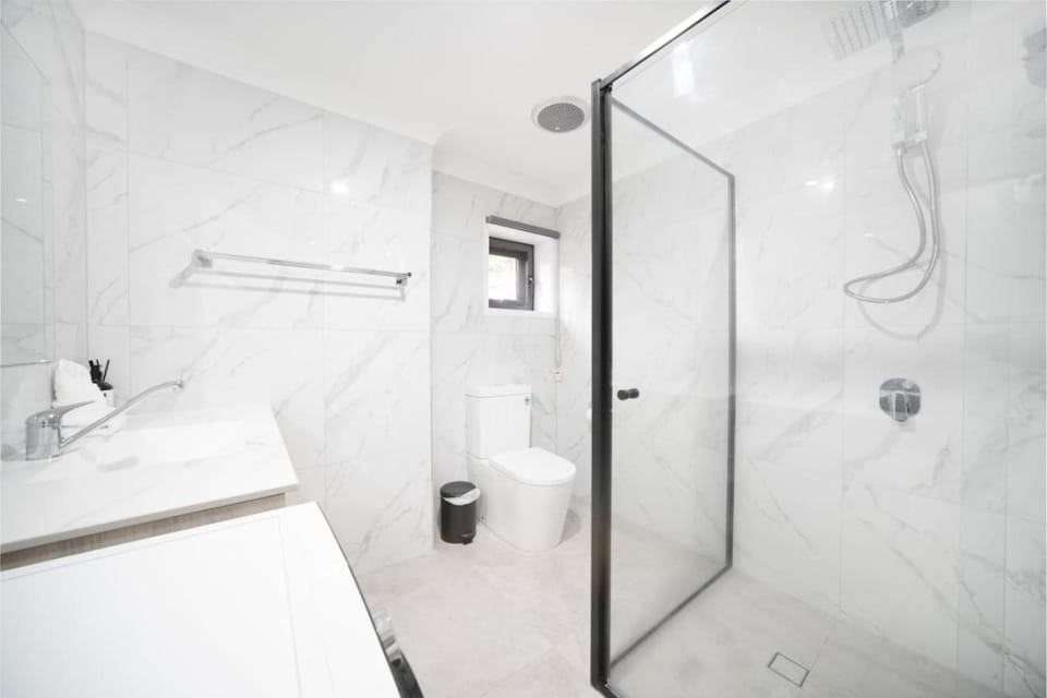 Newly Renovated Modern 2BR Self-Contained Unit House in Brisbane