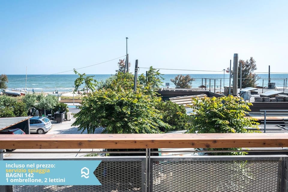 Appartamento a Senigallia in Lungomare Da Vinci - SE006 Apartment in Marche