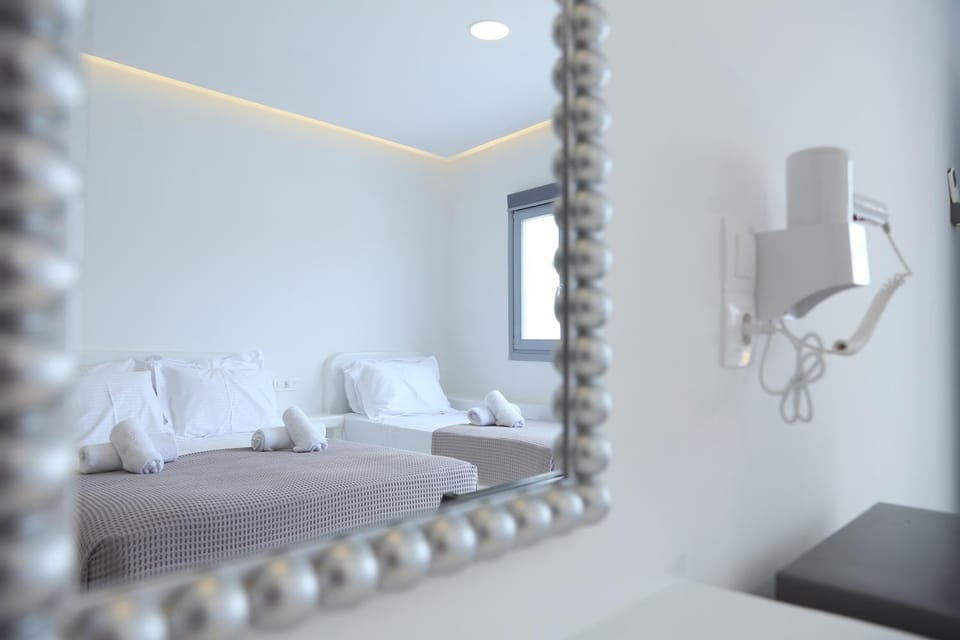Tinamar Selections Hotel in Perissa