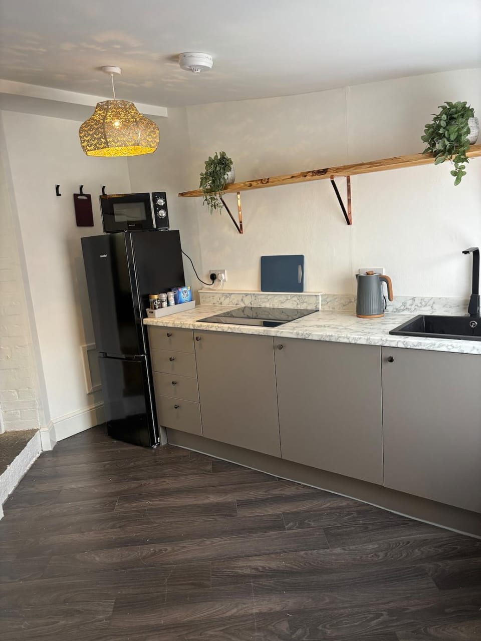 Quirky renovated apartment Glastonbury Apartment in Glastonbury