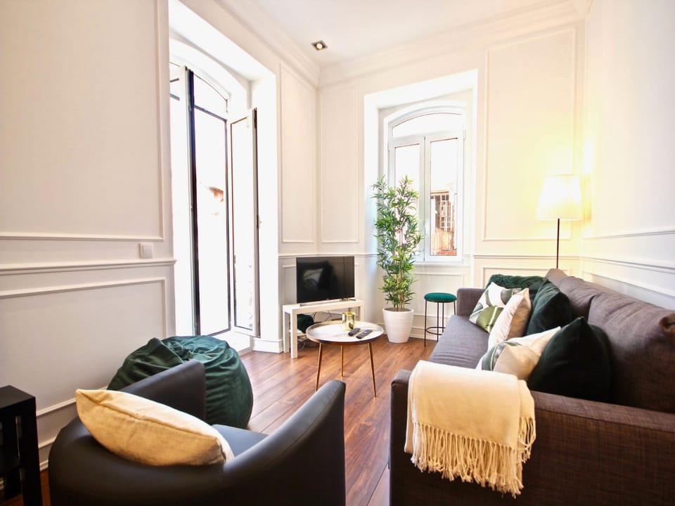 TV and multimedia, Living room, Seating area