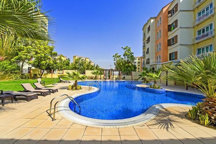 Palmoral Collection Stunning Studio with Dining Area Apartment in Dubai