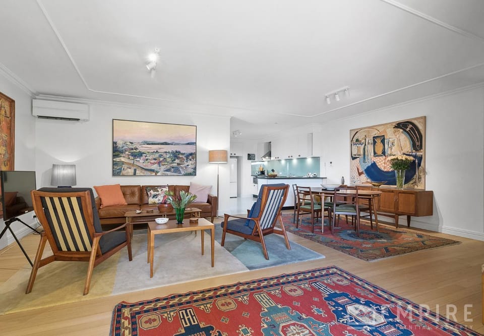 Living room, Dining area
