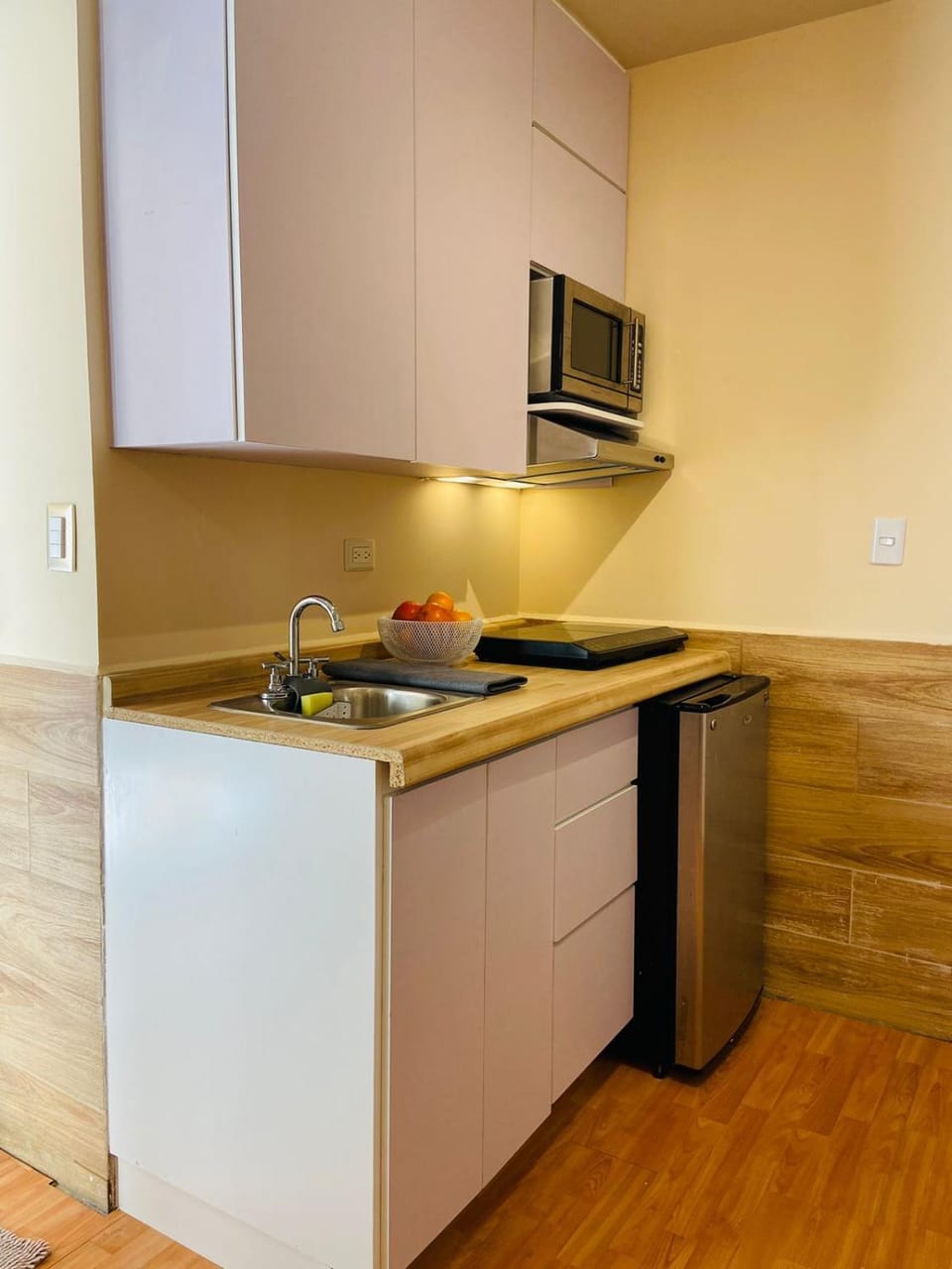 Kitchen or kitchenette, oven, stove