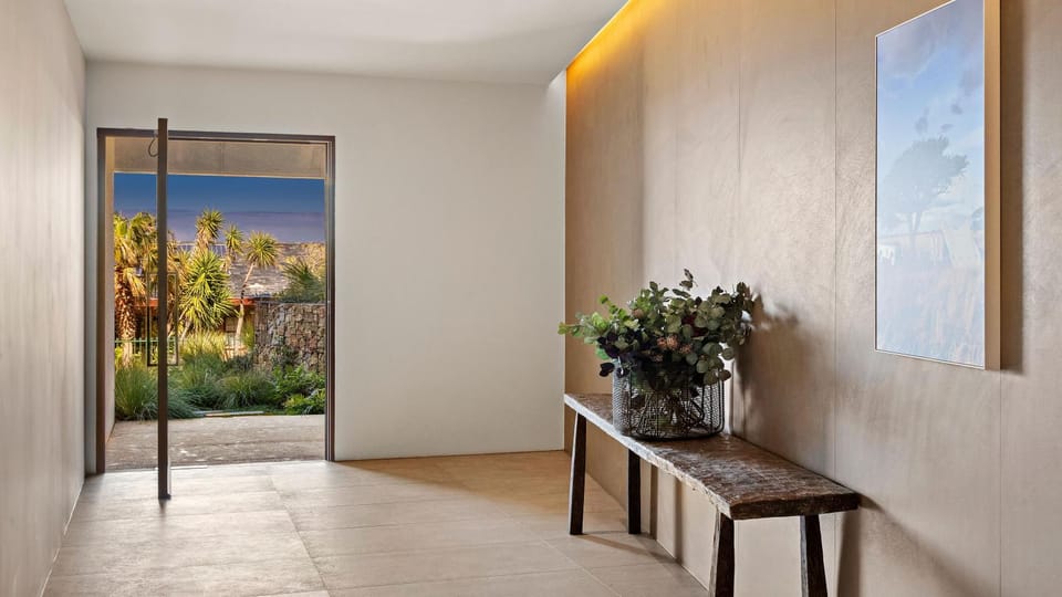 Intaba - Luxury Penthouse with mountain access Apartment in Camps Bay