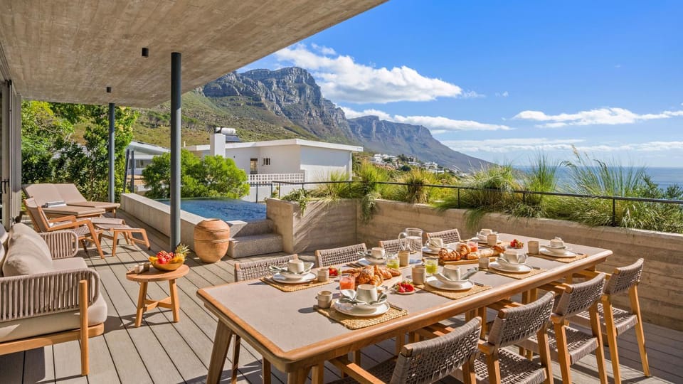 Intaba - Luxury Penthouse with mountain access Apartment in Camps Bay