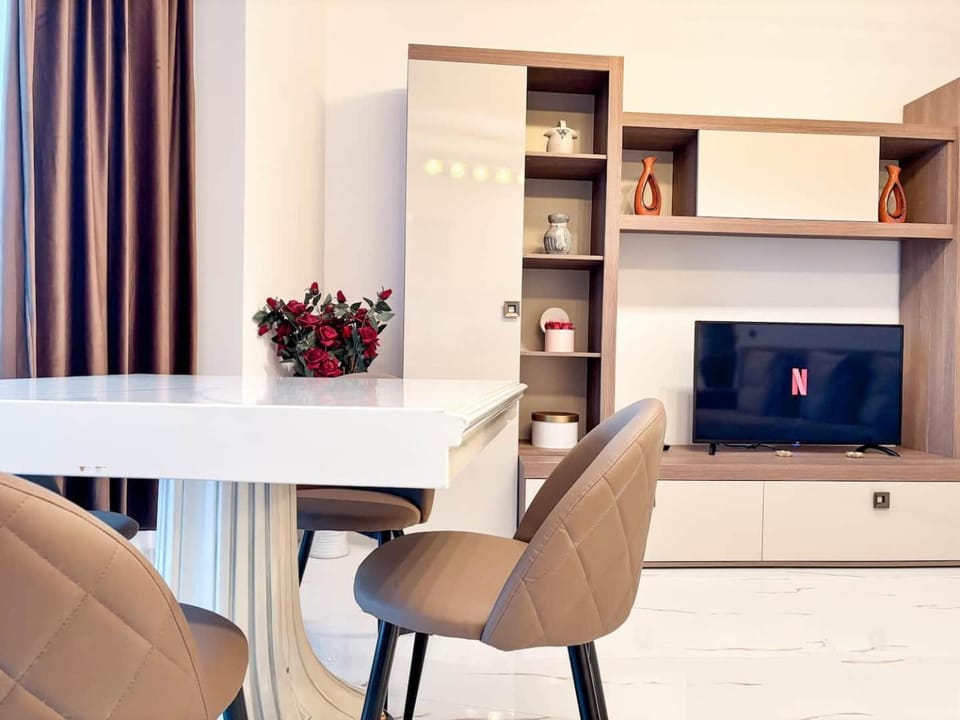 Julia Airport Apartament Private Parking-Modern Apartment in Cluj-Napoca