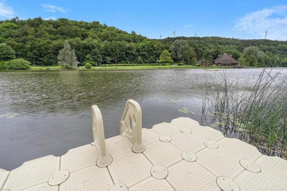 Wellness Lakehouse mit Sauna, Whirlpool in der Natur House in Ahrweiler