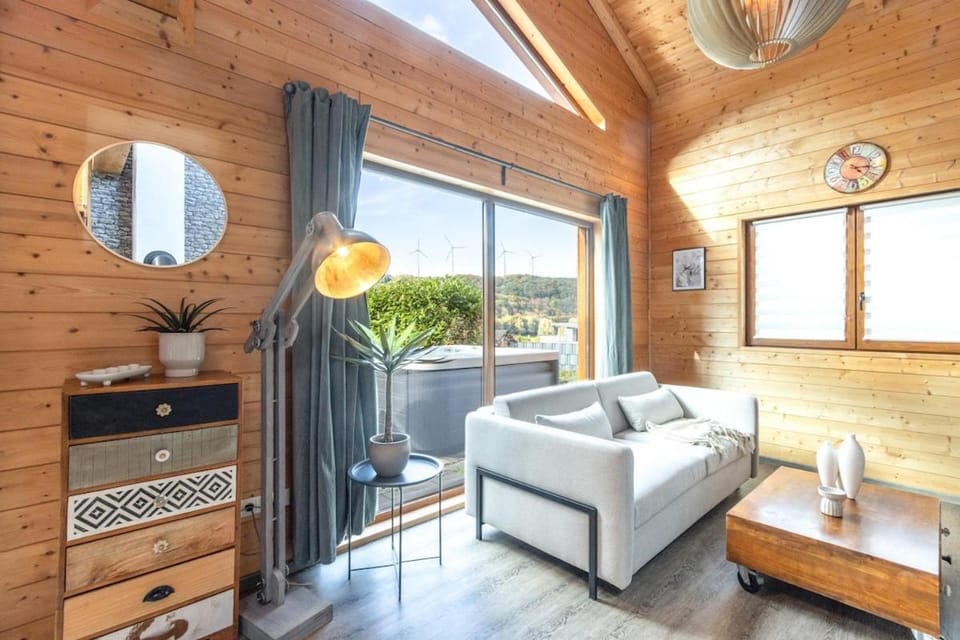 Wellness Lakehouse mit Sauna, Whirlpool in der Natur House in Ahrweiler