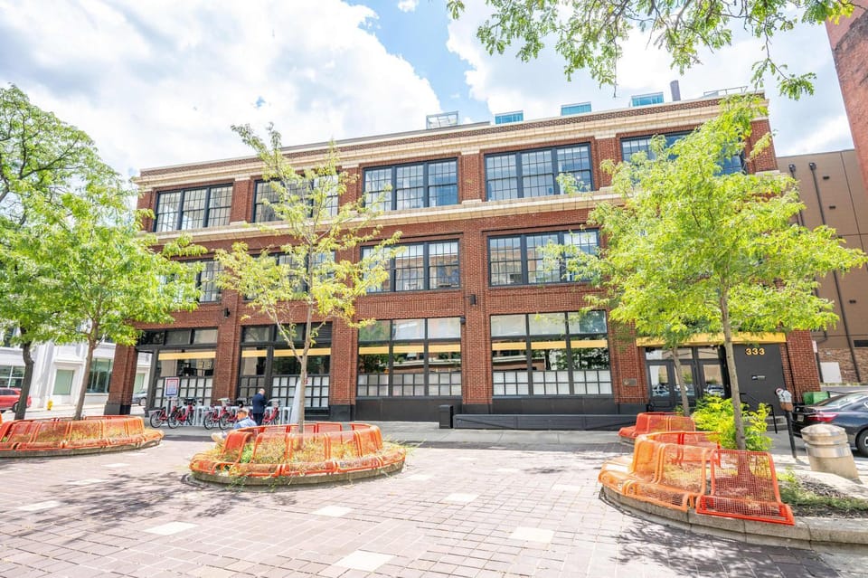 The 333 Suites 204 - Stay for 2 Apartment in Cincinnati