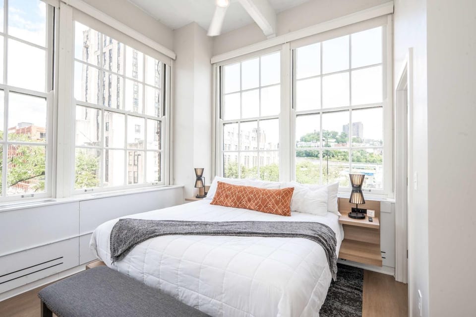 The 333 Suites 303 - Suite for 6 Apartment in Cincinnati