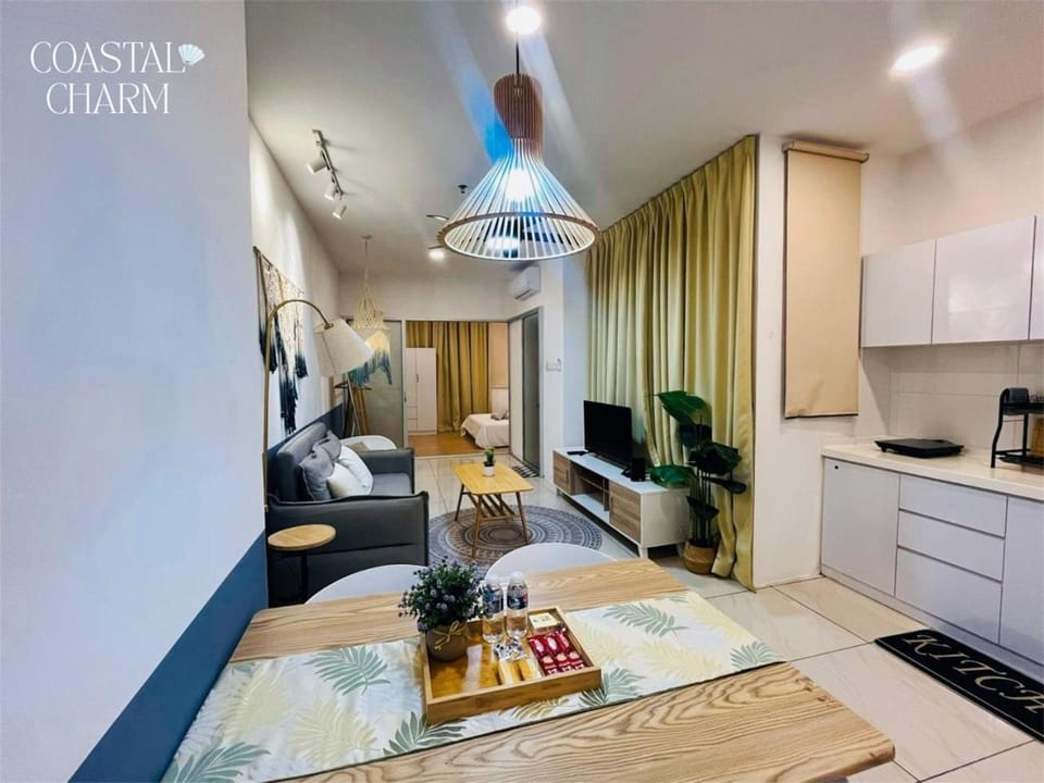 Kitchen or kitchenette, Living room, Seating area, Dining area, Food, oven, stove