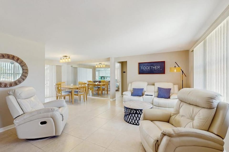 Port Charlotte Paradise House in Port Charlotte