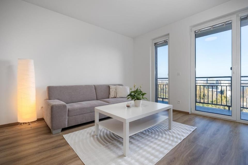 View (from property/room), Balcony/Terrace, Living room, Seating area, Dining area