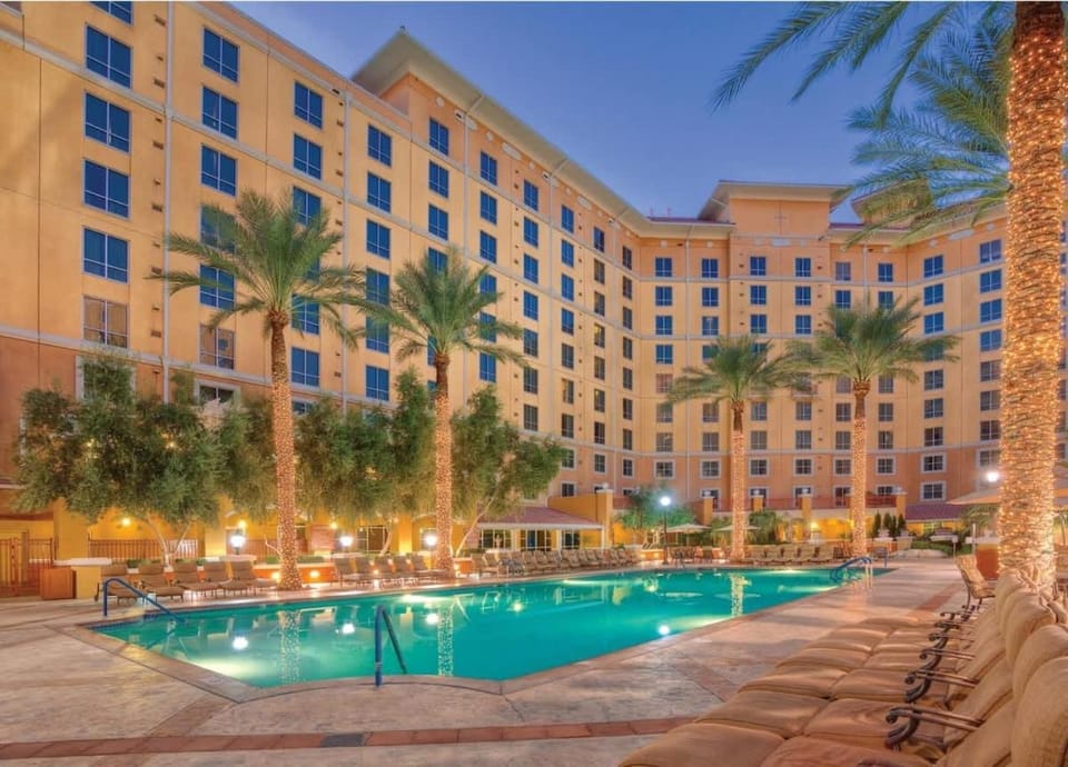 Wyndham Grand Desert- 2BR- Apartment with resort Access House in Las Vegas Strip