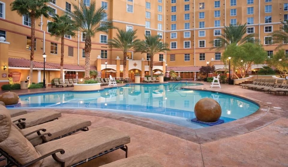 Wyndham Grand Desert- 2BR- Apartment with resort Access House in Las Vegas Strip