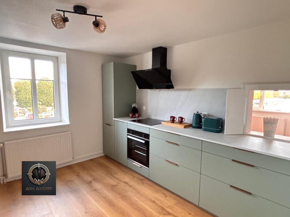 Kitchen or kitchenette, stove, toaster, kitchen