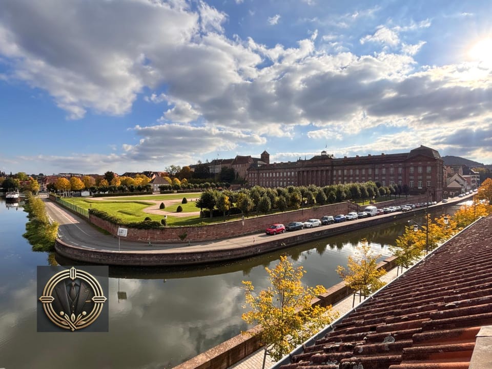 Nearby landmark, Day, Natural landscape, Landmark view, River view
