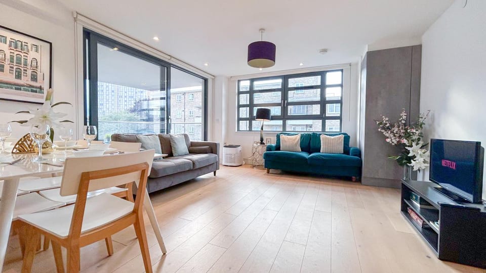 TV and multimedia, View (from property/room), Balcony/Terrace, Living room, Decorative detail, Seating area, Dining area, heating, internet, storage
