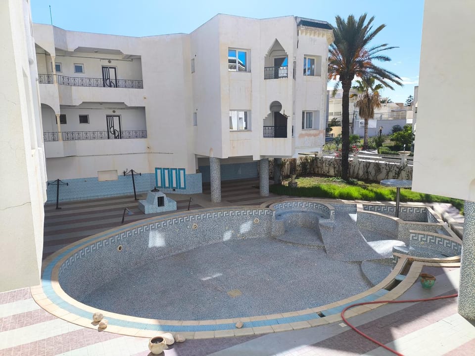 Swimming pool
