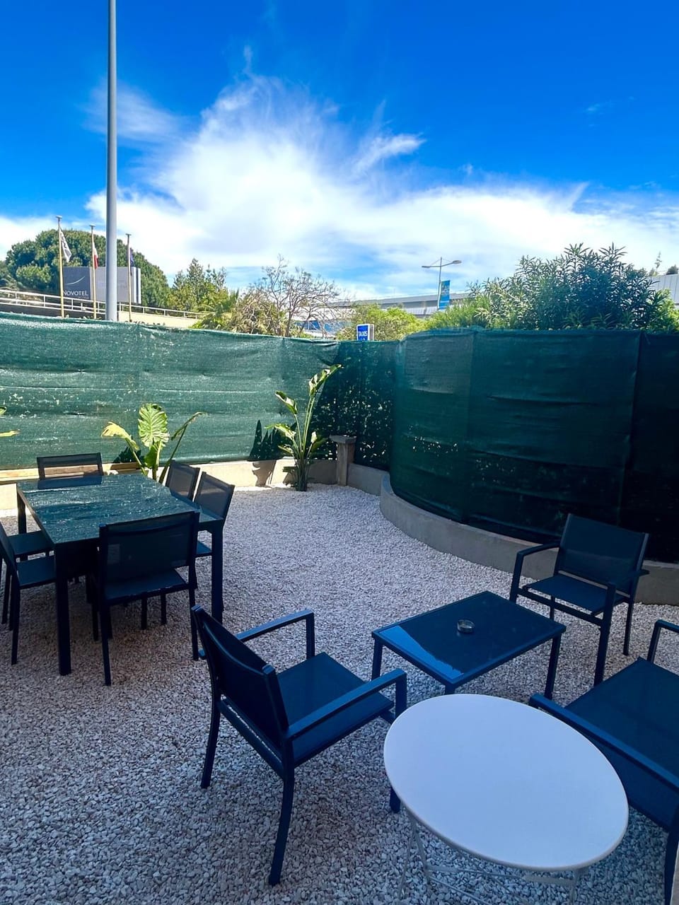 Appartement avec jardin - Front de mer St Laurent-du-Var Apartment in Nice