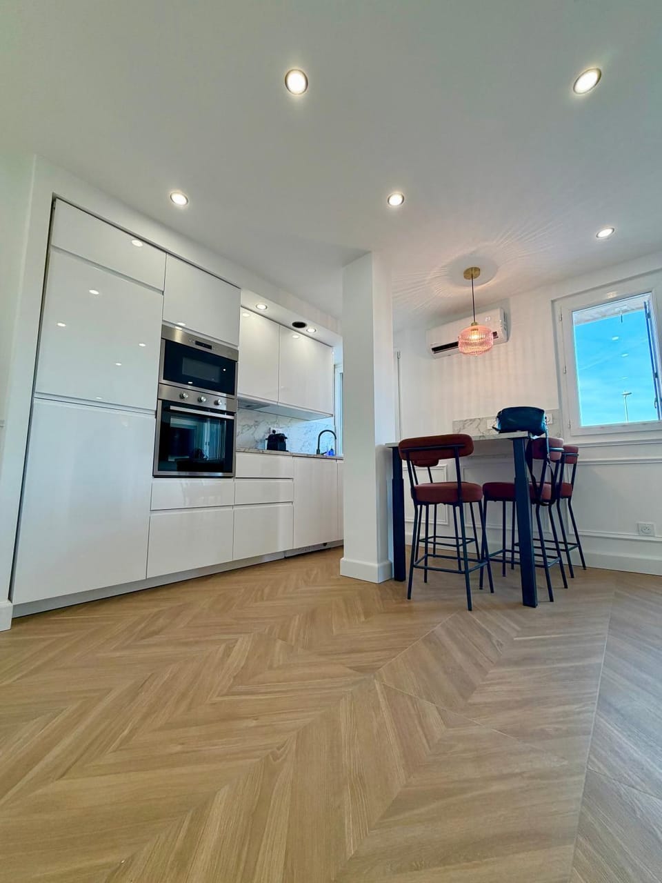 Appartement avec jardin - Front de mer St Laurent-du-Var Apartment in Nice