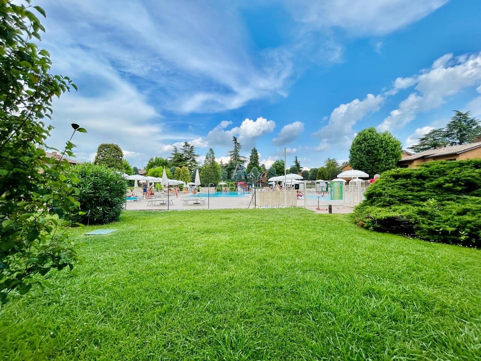 Garden, Swimming pool