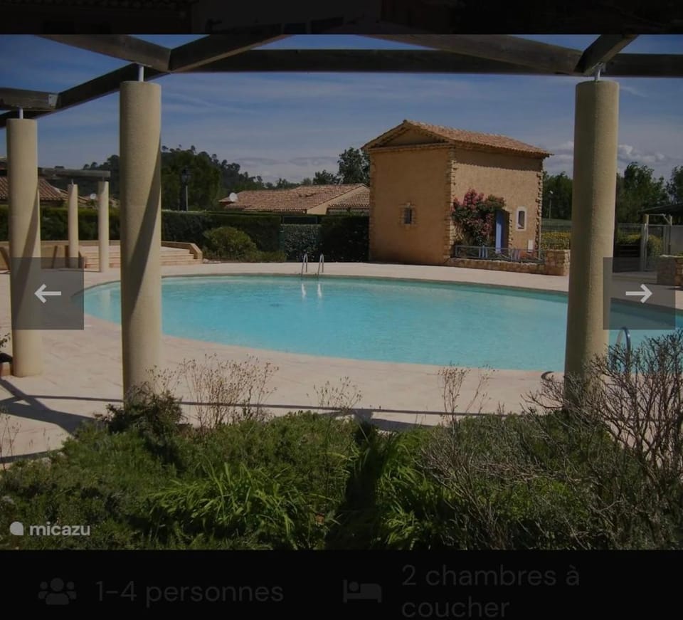 La maison jaune House in Vidauban