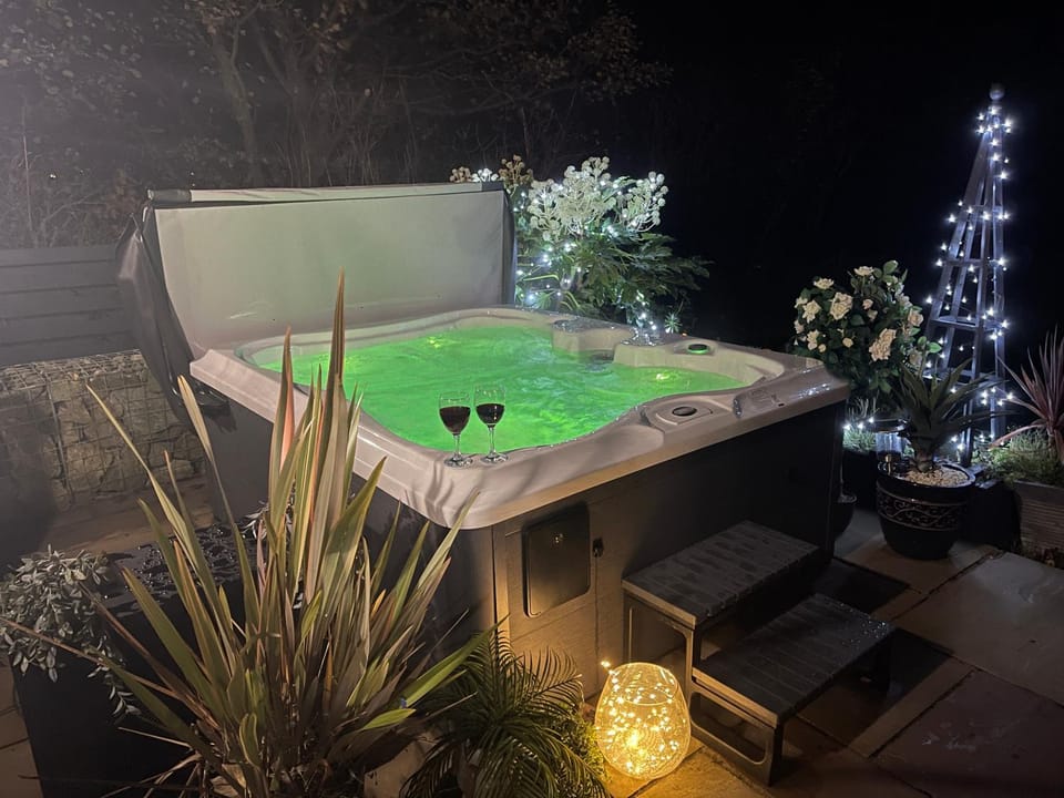 Patio, Patio, Night, Hot Tub