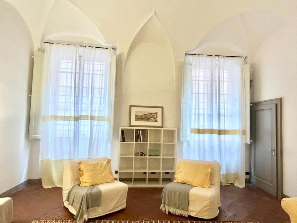 Bed, Living room, Seating area