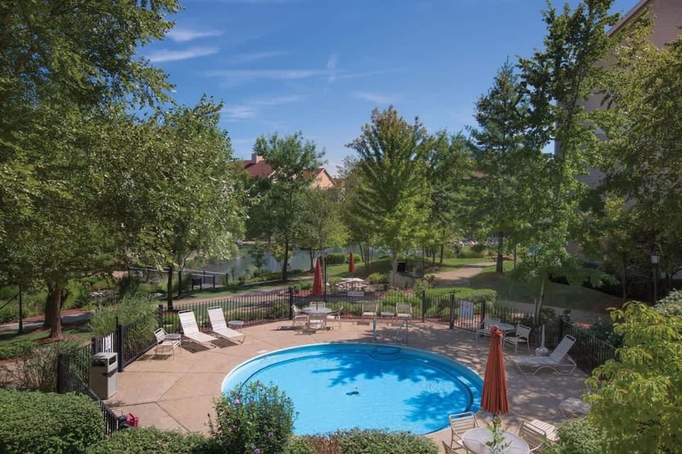 Branson at the Meadows- 3 BR- Apartment with resort access House in Branson