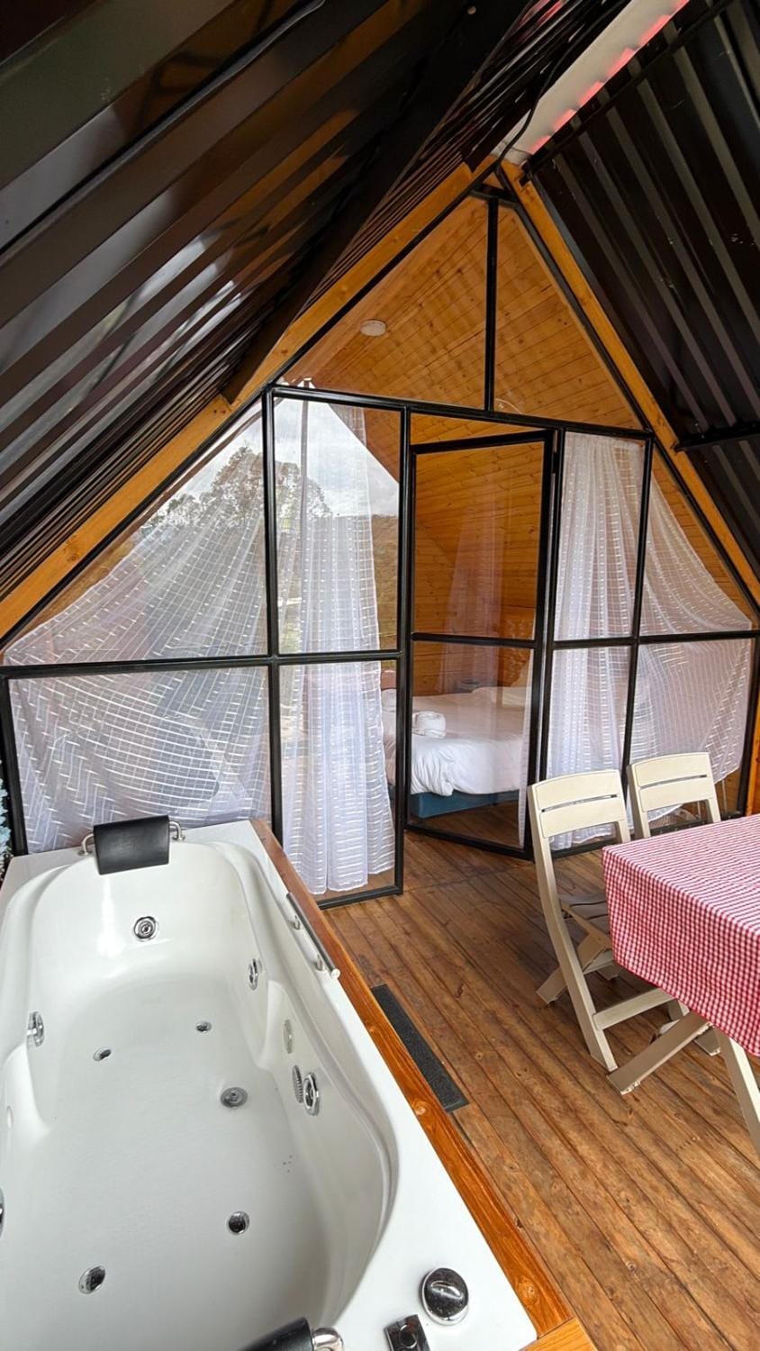 Ecocabañas ByB Cabaña de lujo con jacuzzi y vista a la montaña Campground/ 
RV Resort in Cundinamarca, Colombia