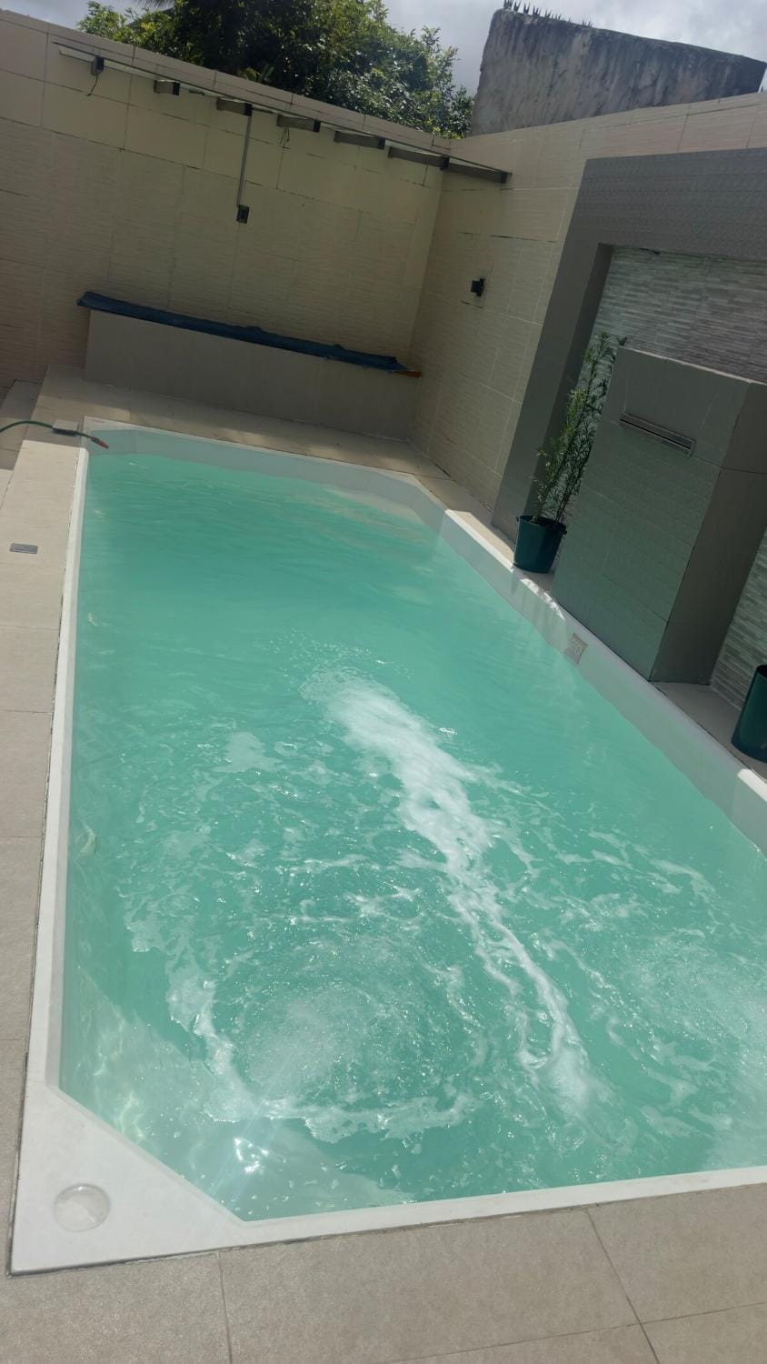 Hot Tub, Swimming pool