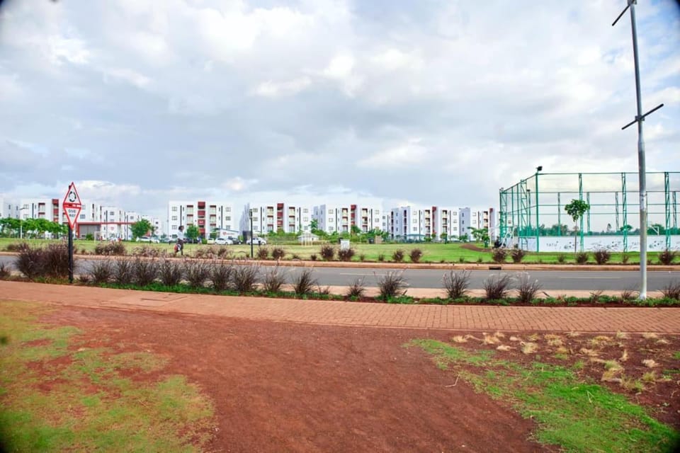 Property building, Spring, Day, Neighbourhood, Natural landscape, City view, Street view, Location