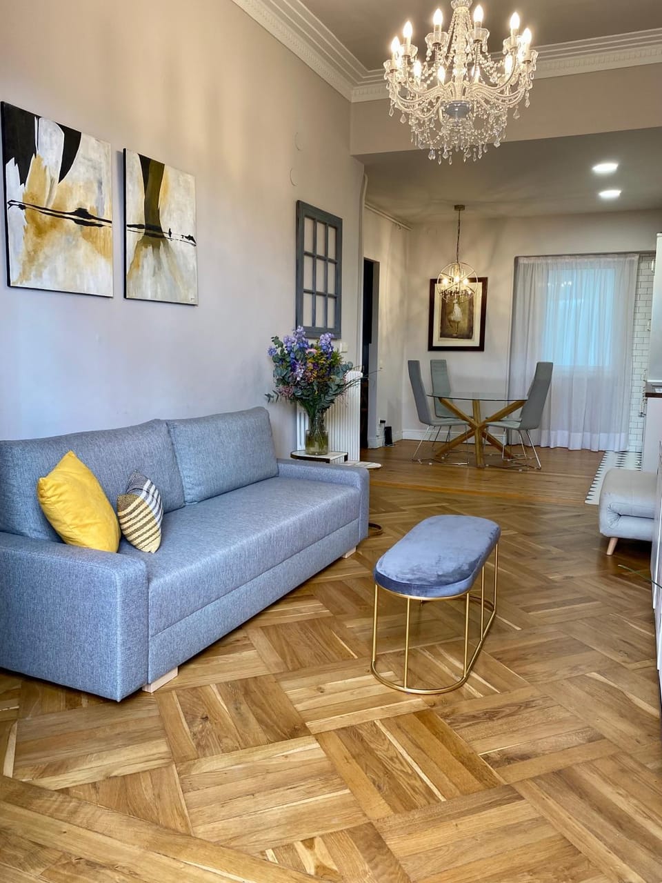Communal lounge/ TV room