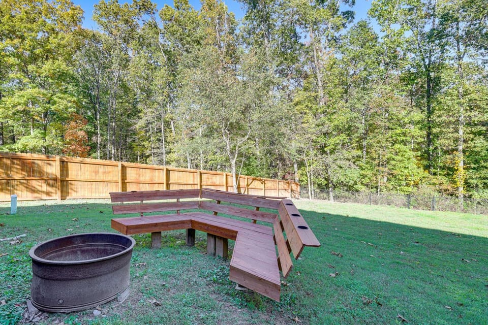 Rider’s Retreat! Modern Home By Bella Vista Trails House in Bella Vista