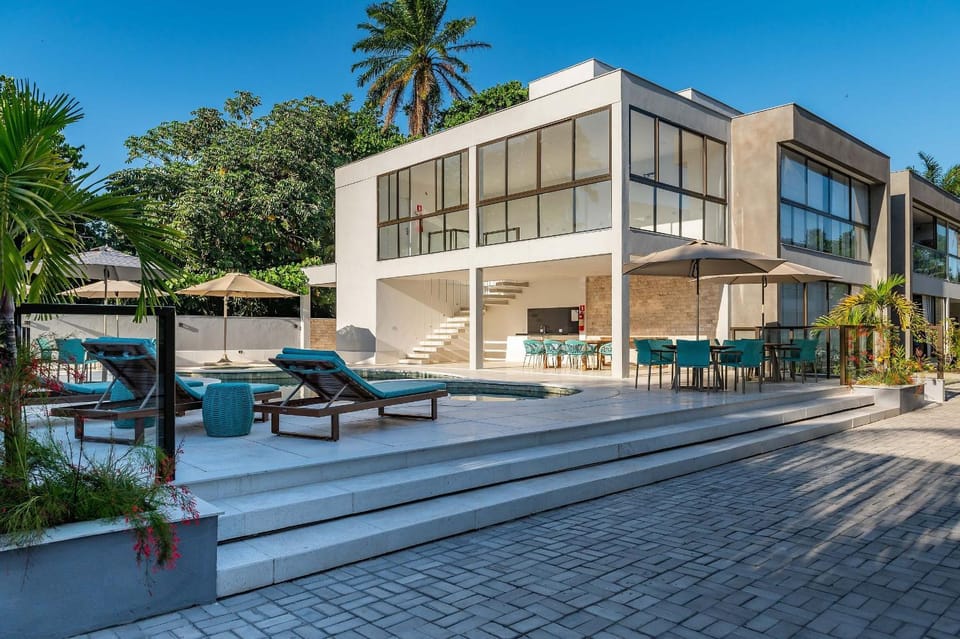 Property building, Pool view, Swimming pool, sunbed