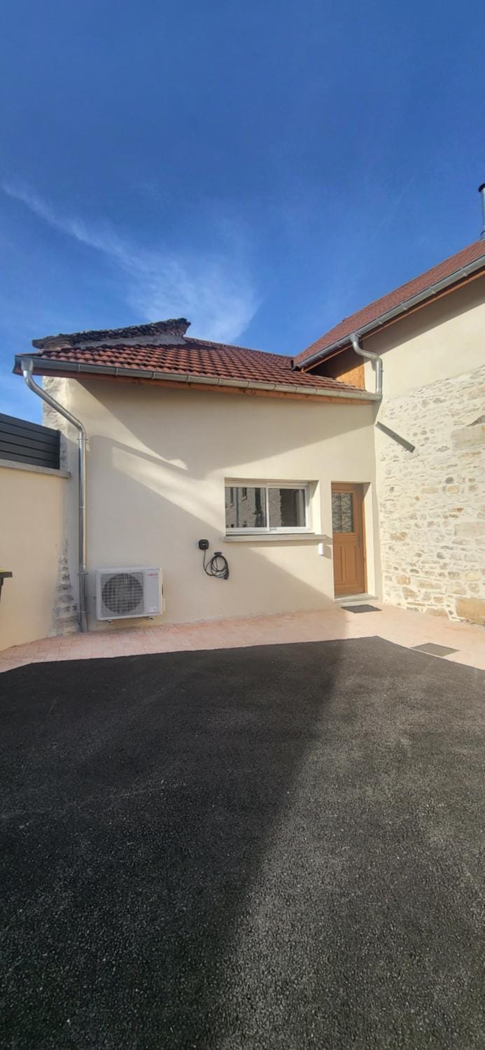 La Petite Écurie Apartment in Auvergne-Rhône-Alpes