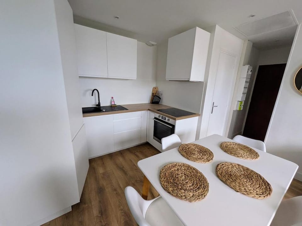 Kitchen or kitchenette, stove