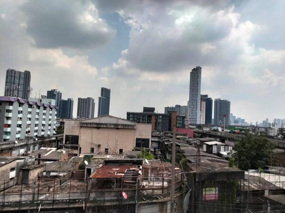 A fantastic house next to W district food market Bed and Breakfast in Bangkok