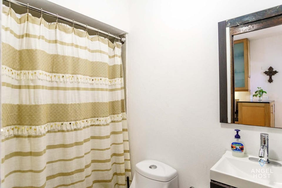 Oceanside Beach house Pool & Short walk to Beach House in Cancun