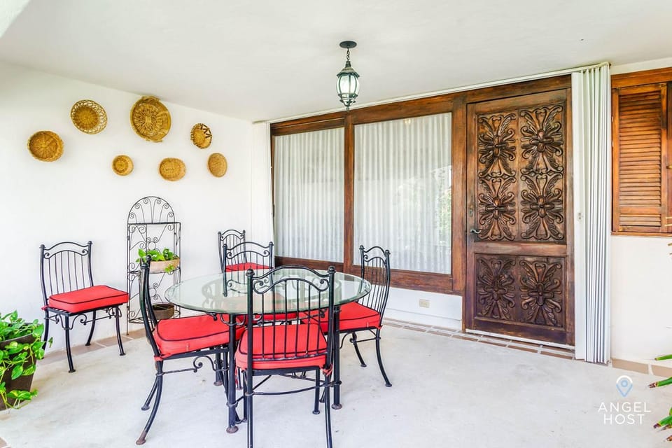 Patio, Balcony/Terrace, Seating area, Dining area