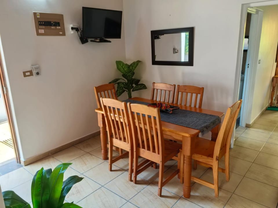 Ndlovu Chalet St Lucia Apartment in KwaZulu-Natal