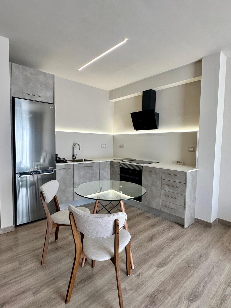 Kitchen or kitchenette, Seating area