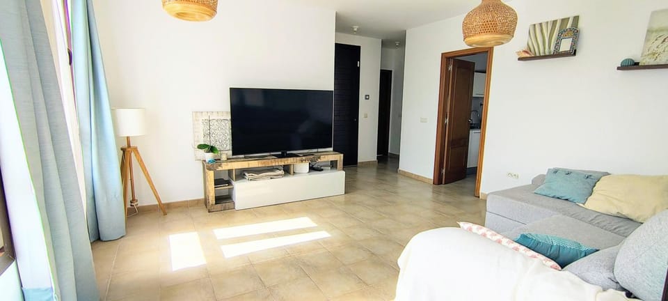 Communal lounge/ TV room, TV and multimedia, Living room