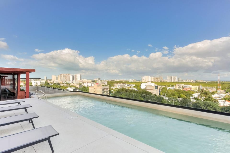 Property building, Restaurant/places to eat, Fitness centre/facilities, Area and facilities, Supermarket/grocery shop, Shopping Area, Swimming pool, Location