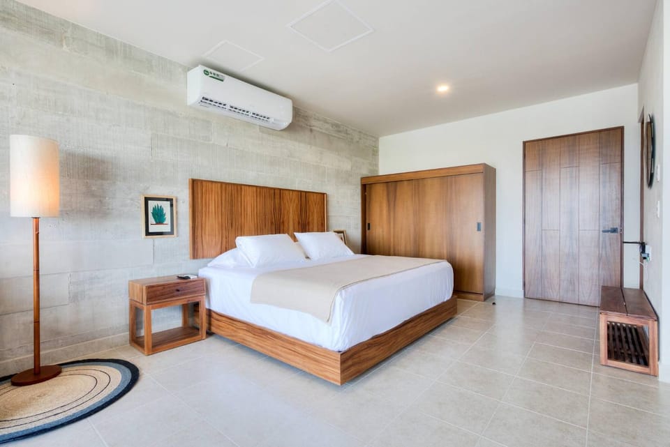 Property building, Restaurant/places to eat, Fitness centre/facilities, Area and facilities, Supermarket/grocery shop, Shopping Area, Swimming pool, Location